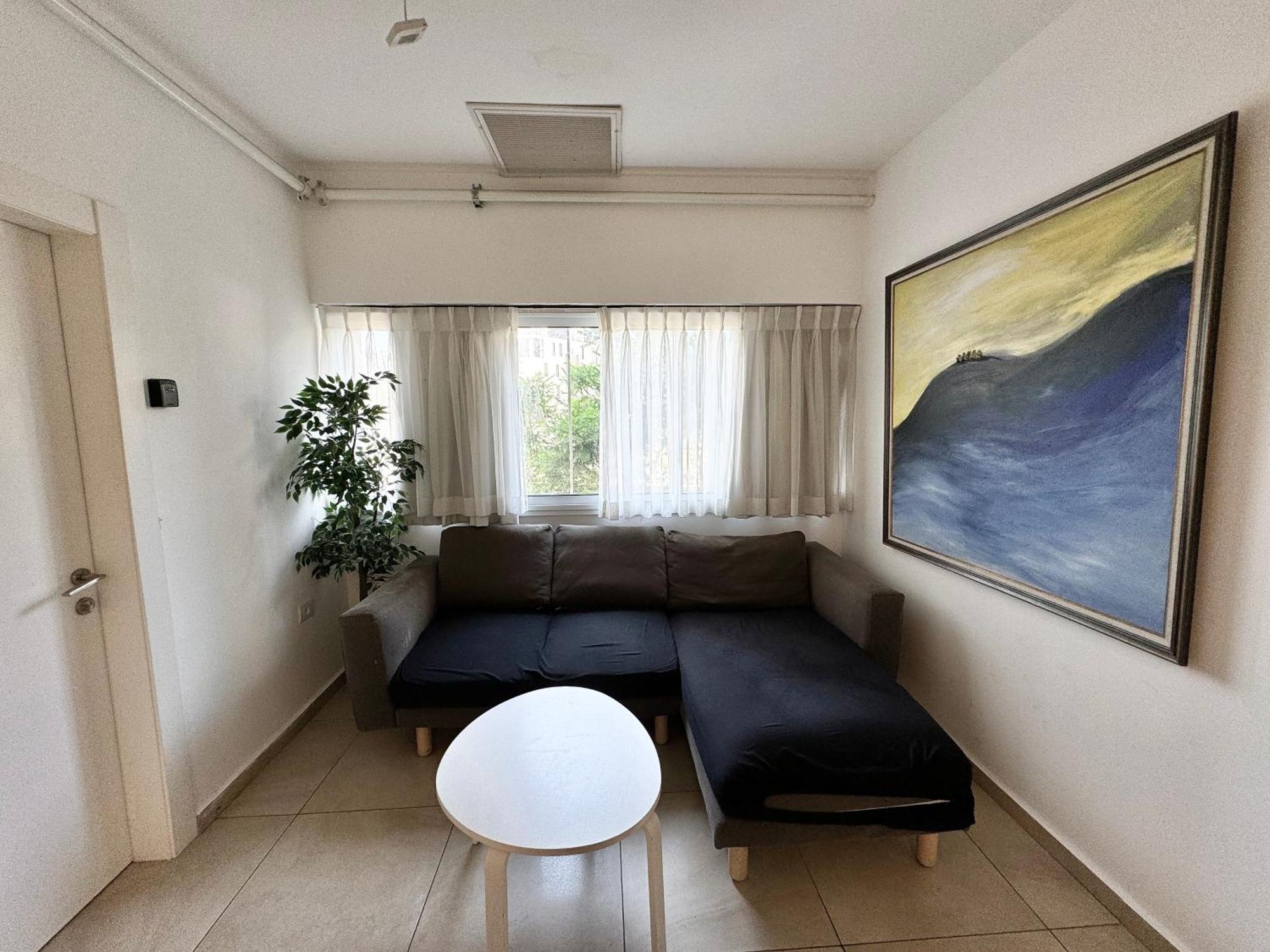 Begin19 & Hostel Tel Aviv